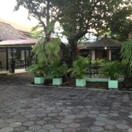 Indrakila Hotel Yogyakarta Exterior foto